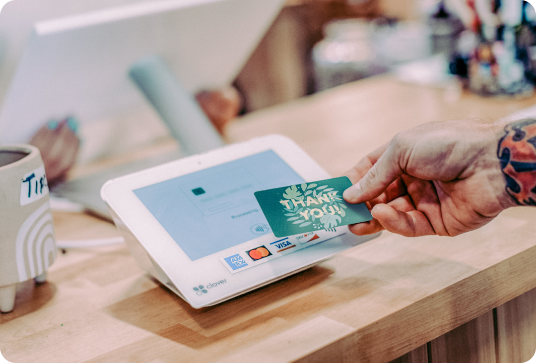 Customer makes payment on a Clover mini using a gift card