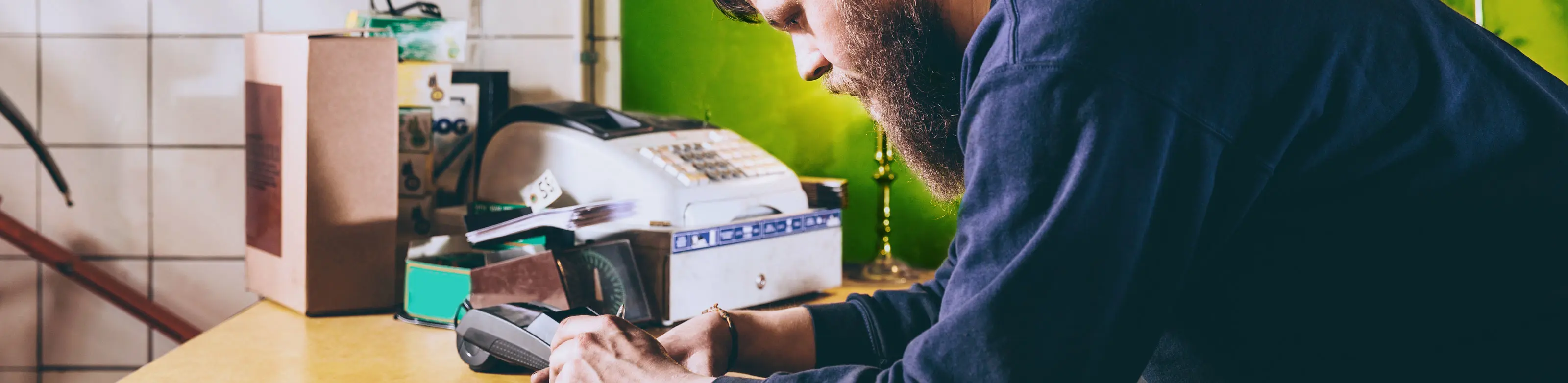 clover cash register vs pos system hero