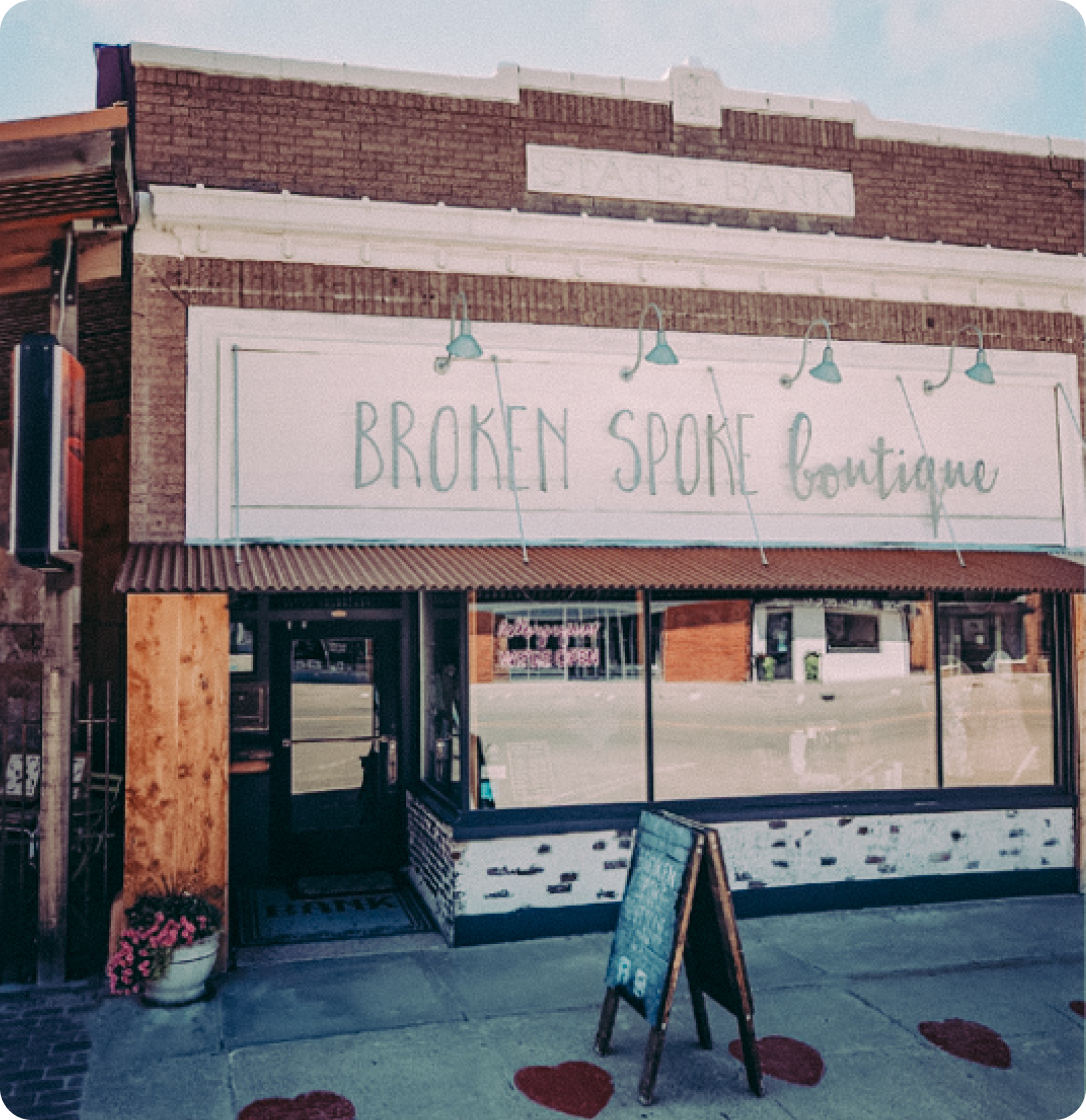 Broken Spoke boutique name board and entrance.