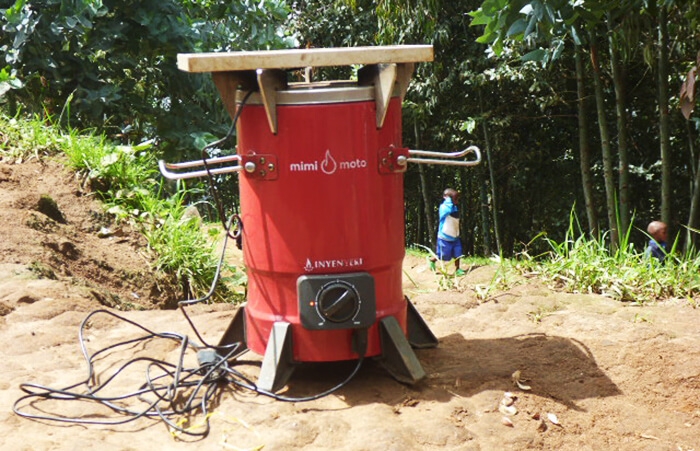 mulago foundation inyenyeri close-up of the Mimi Moto stove