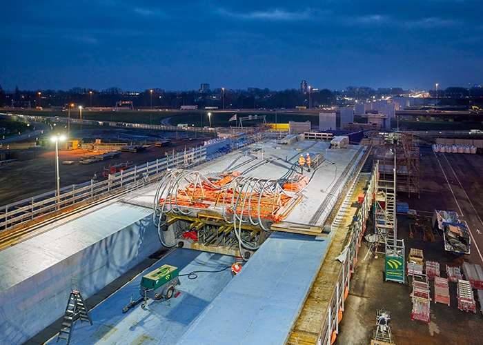 The project represents the first use of the incremental launch method on a national highway in the Netherlands.