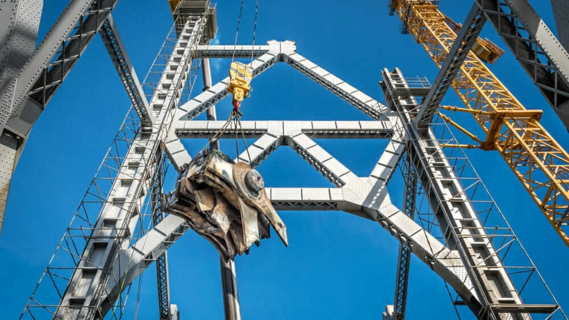 Disassembly of the Bay Bridge’s eastern span