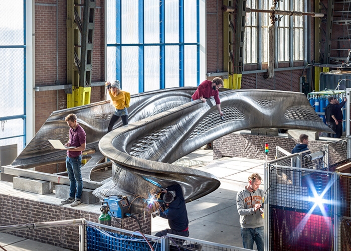 The Oudezijds Achterburgwal pedestrian bridge under construction