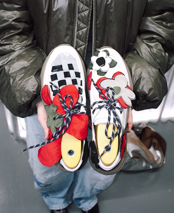 EDITORIALS - AW25 - 15th ANNIVERSARY - WE LOVE YOU: REFERENC - FEATURE - GRID - ROW2 - COL IMG 14 - IMG