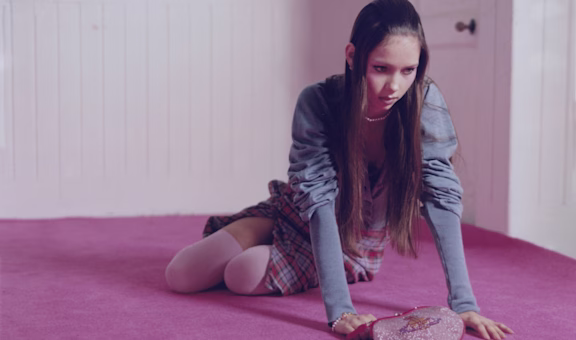 EDITORIALS - AW25 - IN FOCUS:VIVIENNE WESTWOOD - FEATURE - GRID - ROW2 - COL IMG 4 - IMG