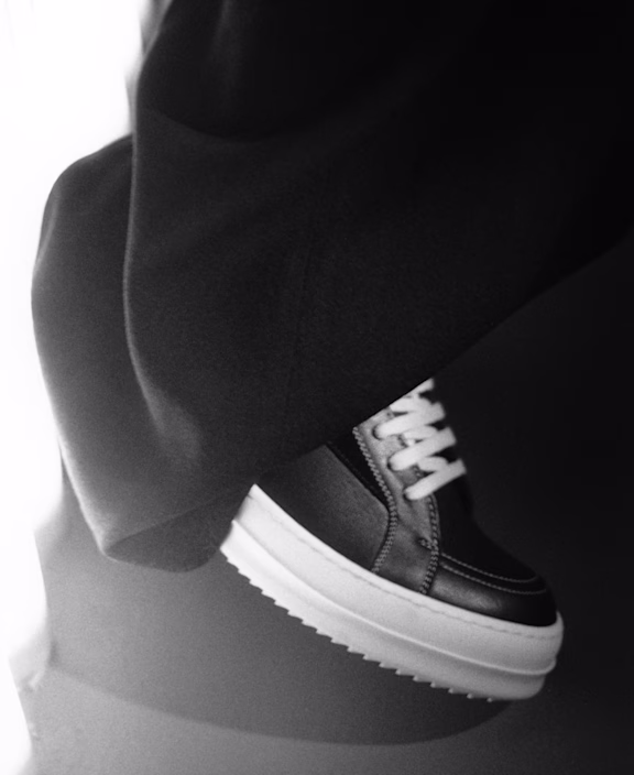 EDITORIALS - AW25 - 15TH ANNIVERSARY - RICK OWENS - FEATURE - GRID - ROW2 - COL IMG 2 - IMG