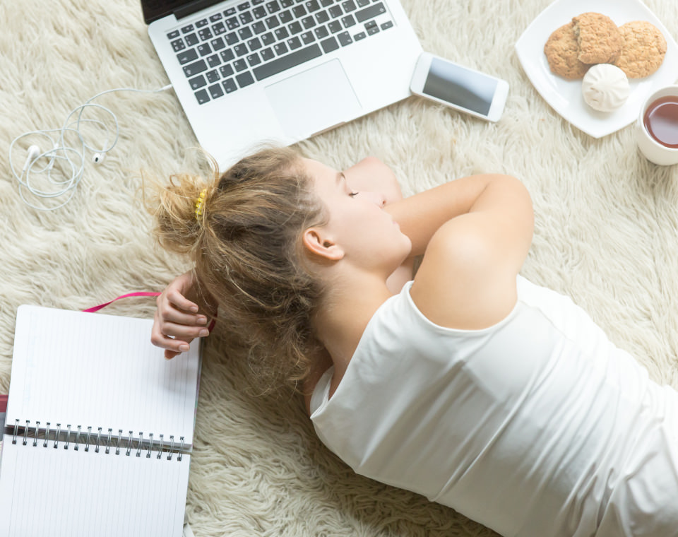 tired-student-asleep-on-the-floor-i-screen