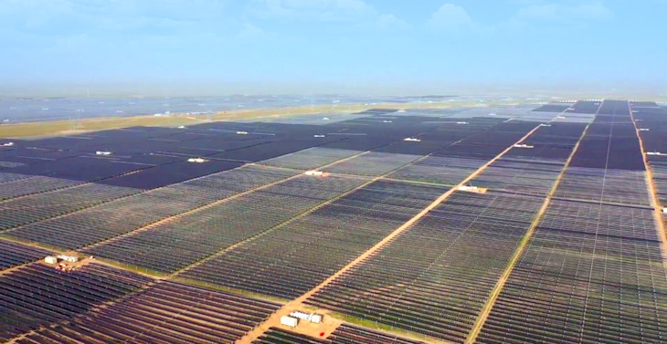 a photo of the massive solar farm in China