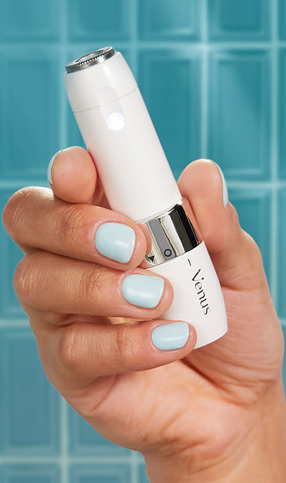 Dermaplaning-Tool zur schmerzlosen Gesichtshaarentfernung