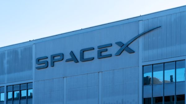 The Right Time to Buy SpaceX
