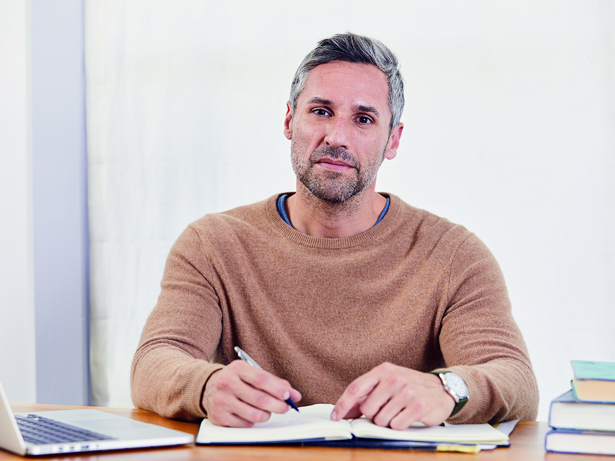 Foundation Medicine patient filling out Financial Assitance Application