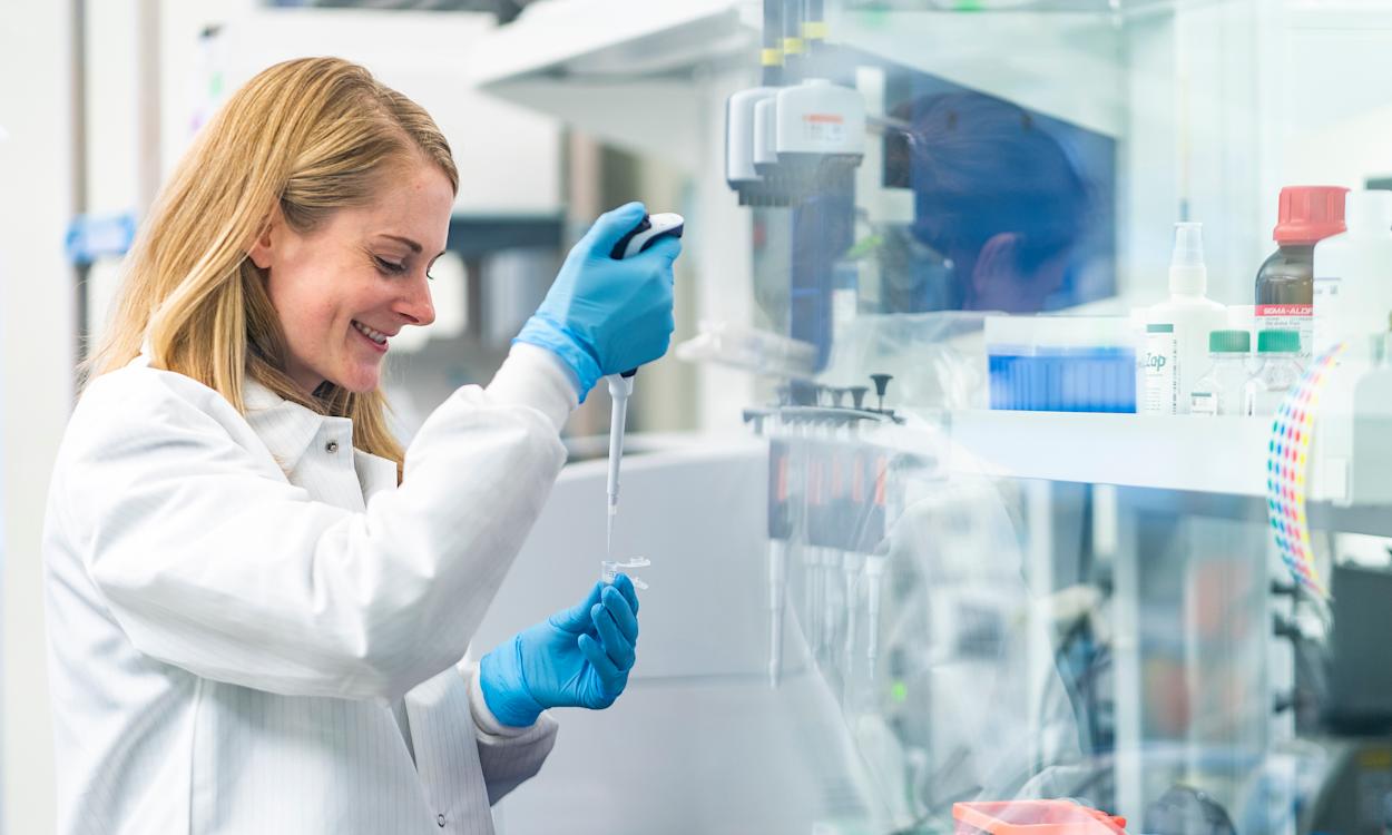 Biopharmaceutical Partnerships Foundation Medicine