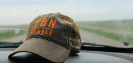 FBN成员的帽子