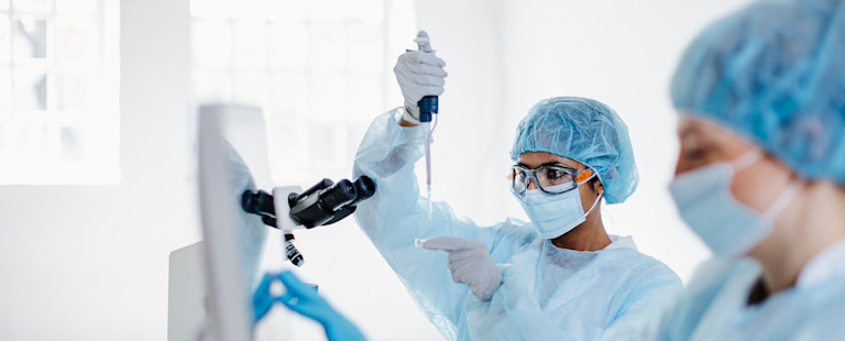 Doctors conducting a clinical drug trial.