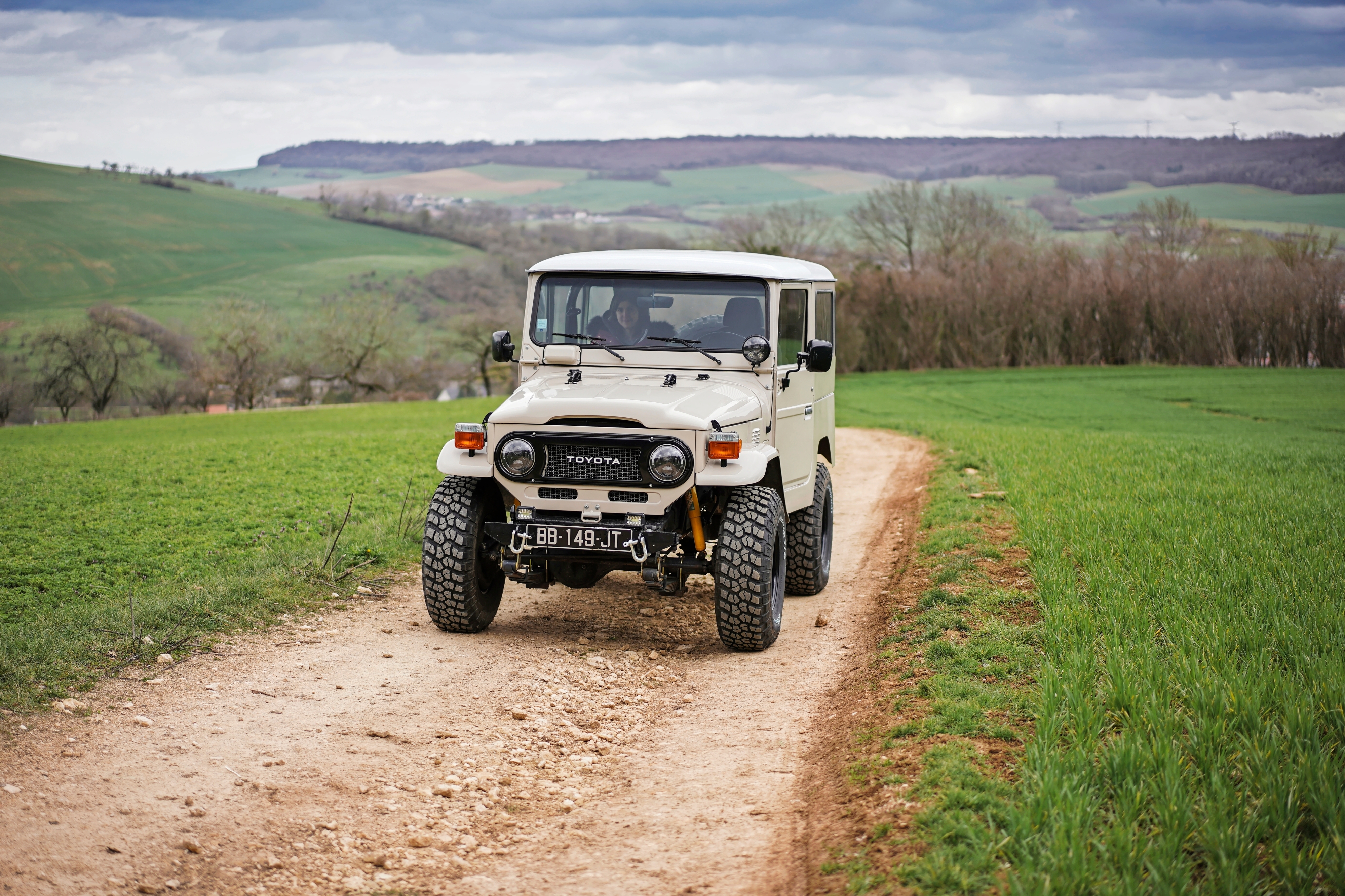 Toyota Land Cruiser. Tämä koodilla BJ 40 tunnettu on auto ehkä se kaikkein ikonisin Land Cruiser. Ikiliikkuja.