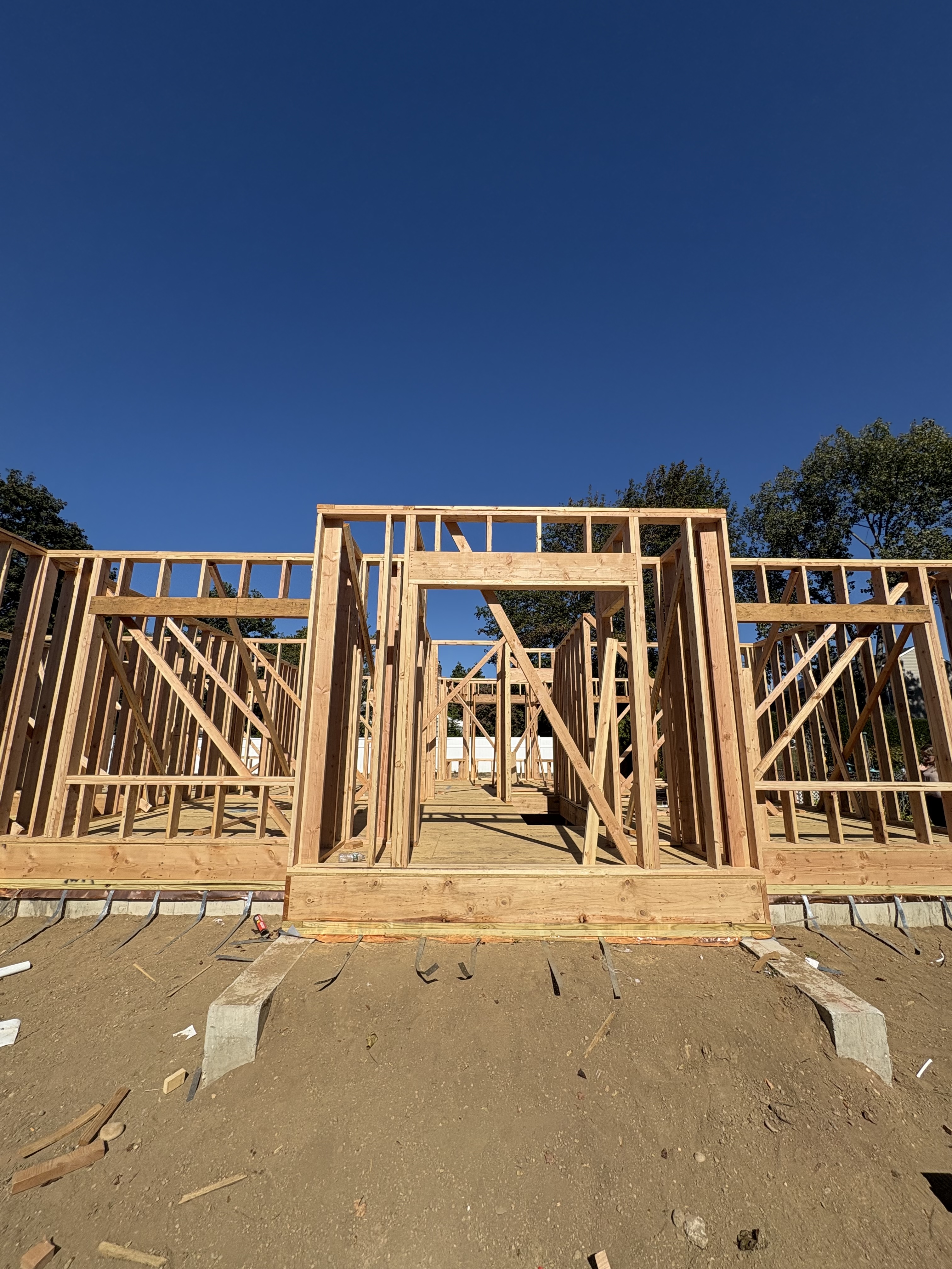 New Construction vs. Resale: Why More Buyers are Choosing Brand New Homes
