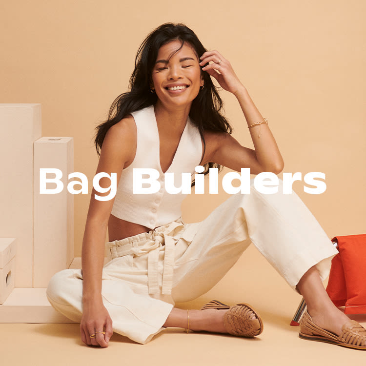 Bag Builders.
Meet the essential styles that build out every best bag. Think of them like neutrals, but in a Nuuly way.