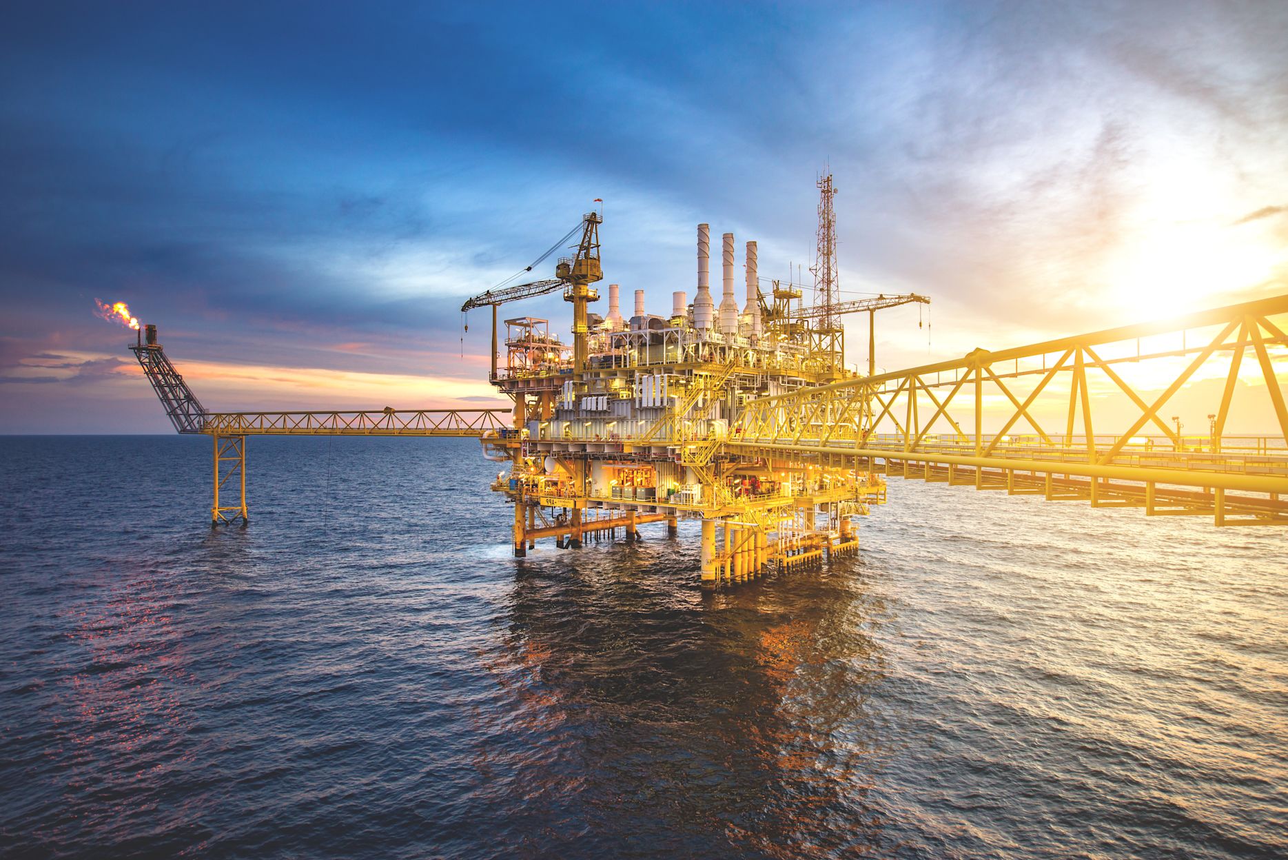 Image of an offshore platform rig