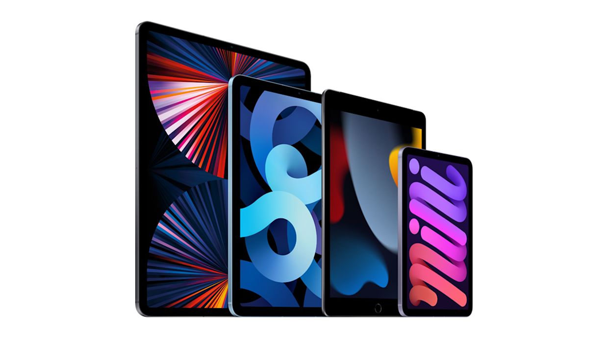 Fyra iPads står på rad - först är det iPad Pro, iPad, iPad Air och sist iPad Mini.