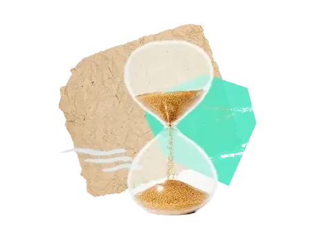 Eine durchsichtige Sanduhr, bei der der Sand von oben nach unten fließt, vor abstrakten Formen in Beige und Teal.