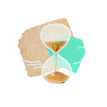 Eine klare Sanduhr mit goldenem Sand steht vor abstrakten beigen, blaugrünen und weißen Formen auf einem transparenten Hintergrund.