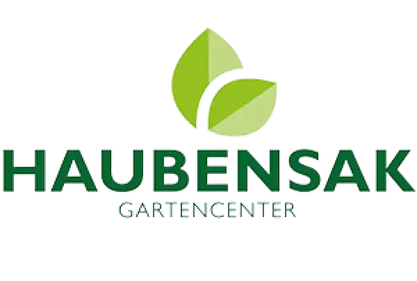 Logo für Haubensak Gartencenter mit zwei sich überlappenden grünen Blättern über dem Geschäftsnamen HAUBENSAK in großen grünen Buchstaben und GARTENCENTER in kleinerer Schrift darunter.