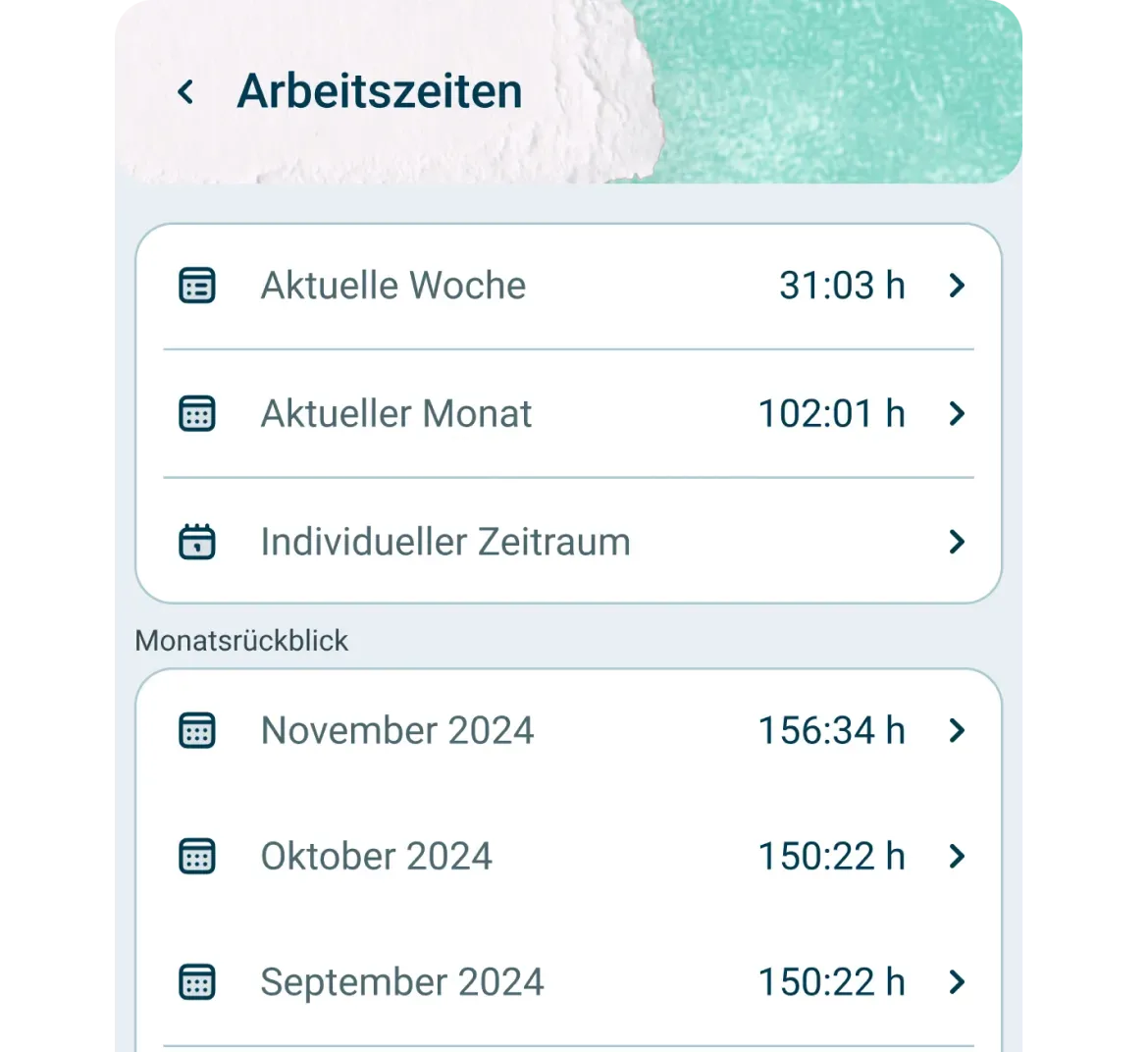 Screenshot einer App zur Arbeitszeiterfassung in deutscher Sprache, die wöchentliche, monatliche und benutzerdefinierte Arbeitszeiten anzeigt. November 2024: 156:34 h, Oktober: 150:22 h, September: 150:22 h, mit Abschnitten für die aktuelle Woche und den aktuellen Monat.