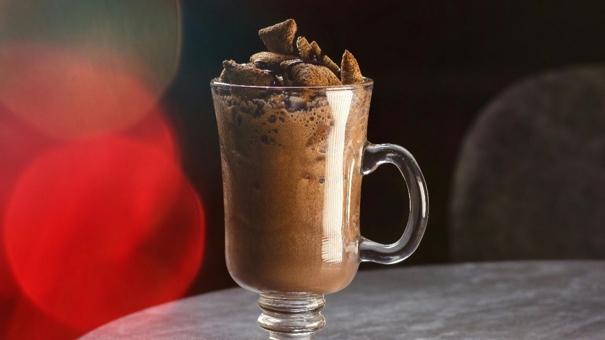 Blue Lagoon Drink To Moscow Mule Cocktail: 5 Perfect Pre-Match Beverages To Try For A Cricket Final Screening_HeroImage_AltText