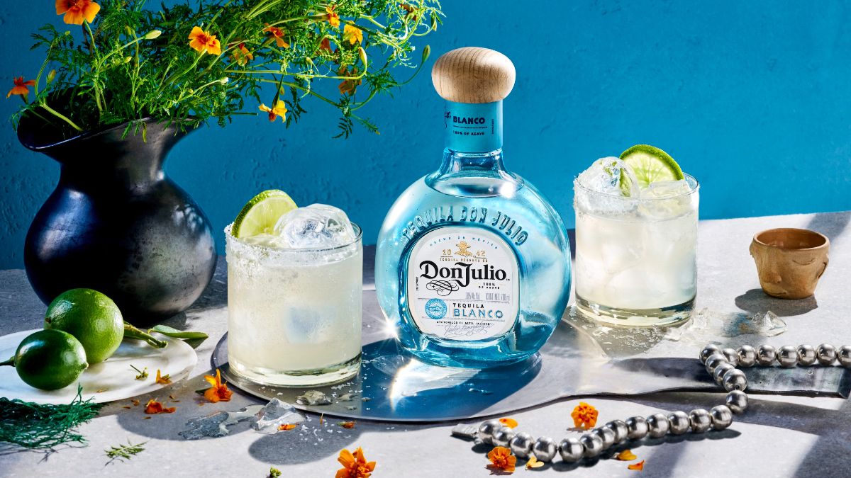 Blanco Tequila Cocktails: The Best 2-Ingredient Drinks To Try At Home_HeroImage_AltText