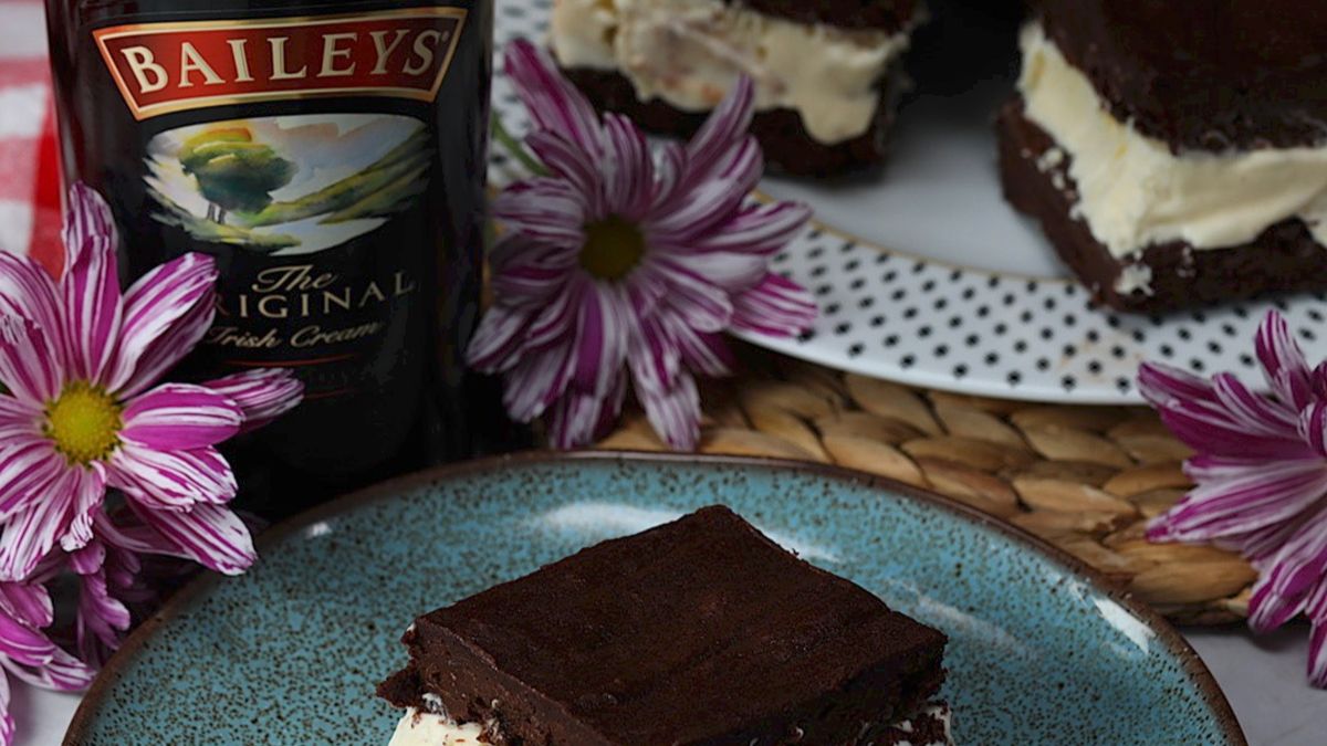 5 Alcoholic Desserts Beyond Liquor Chocolates That Belong On Your Monsoon Table_HeroImage_AltText