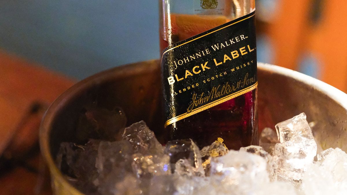 Why Does Whisky Not Freeze? Understanding The Freezing Point Of Alcohol_HeroImage_AltText