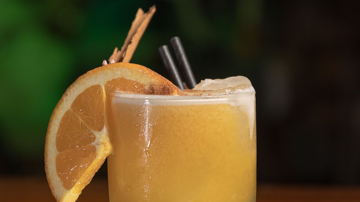 Cocktail Garnishing Tools: 6 Essential Equipment That Close The Gap Between Home And Bar Serves_HeroImage_AltText