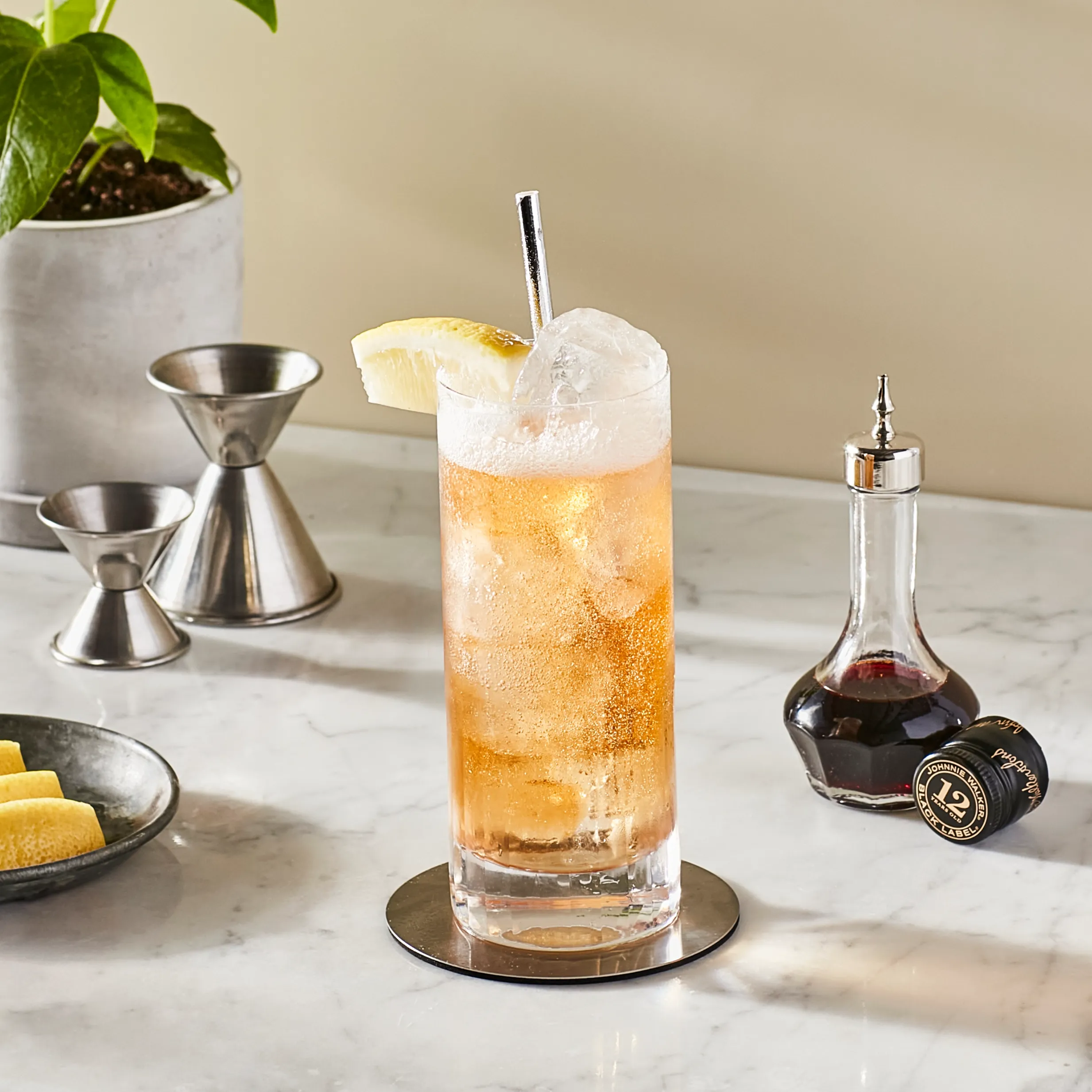 Johnnie Walker Ginger highball