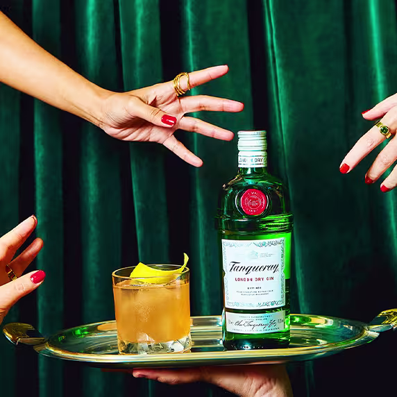 Tanqueray London Dry Gin, 750ml_PrimaryImage3_AltText