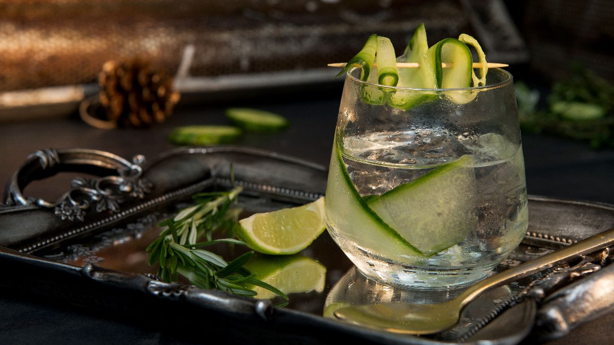 Sips Of Spring, Gin Cocktails That Celebrate Botanical Flavours_HeroImage_AltText