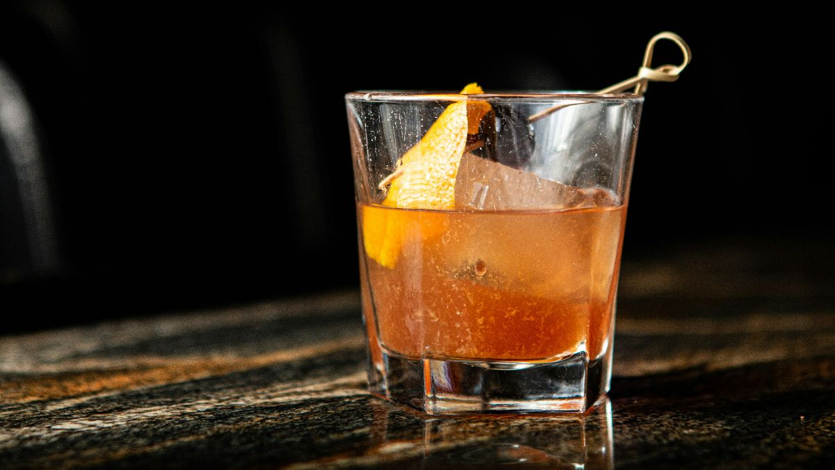 Bartender Pet Peeves: The Top 5 Mistakes To Avoid When Ordering Your Next Drink_HeroImage_AltText