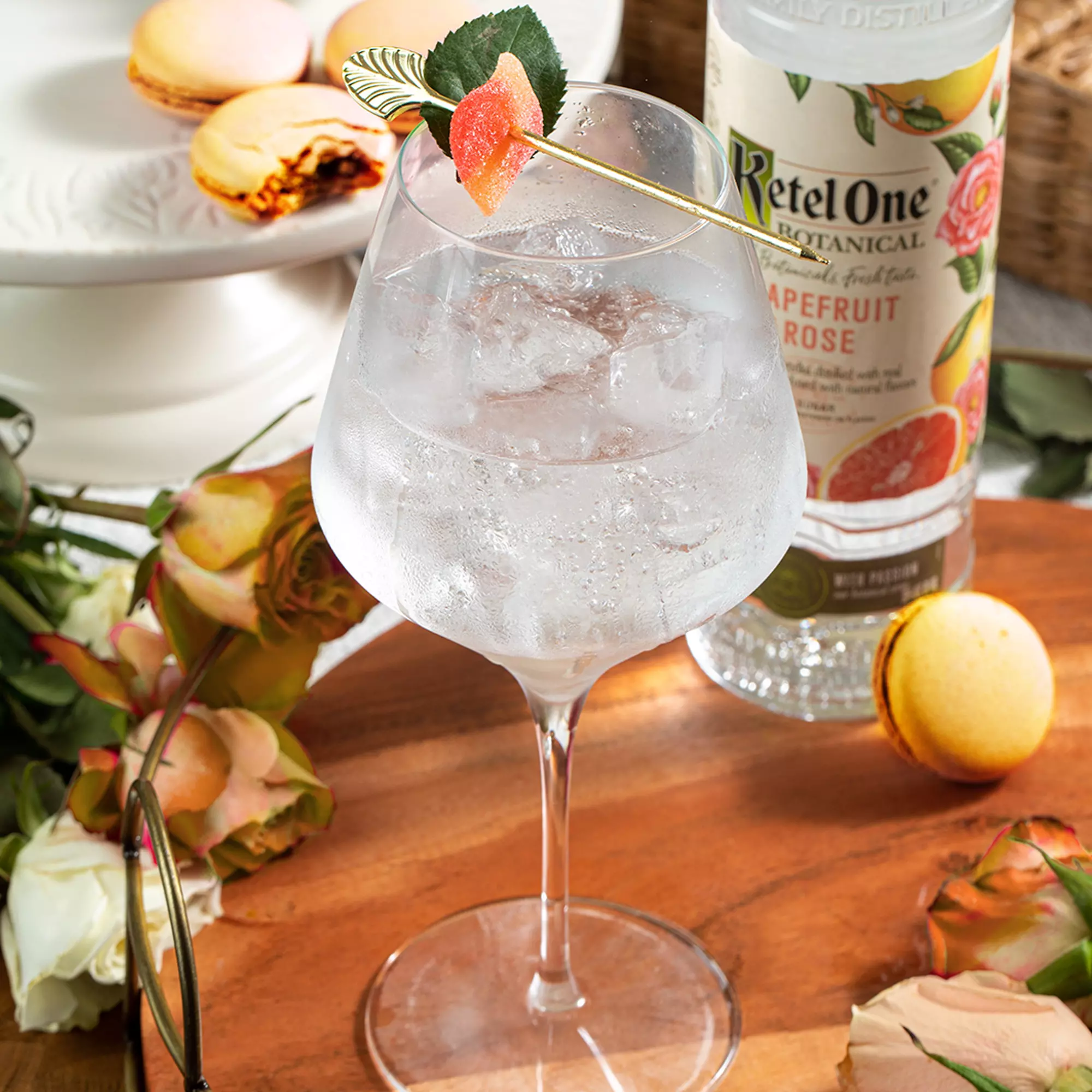A240K8DZAGUX Ketel One Botanical Grapefruit & Rose F22 Q4 RCP