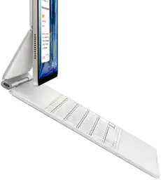 iPad Air, comète, fixé à un Magic Keyboard, blanc, vue latérale
