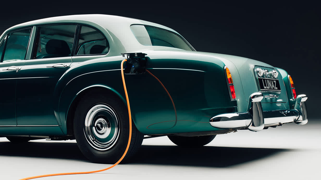 Bentley S2 Flying Spur. Image Credit: Lunaz Design