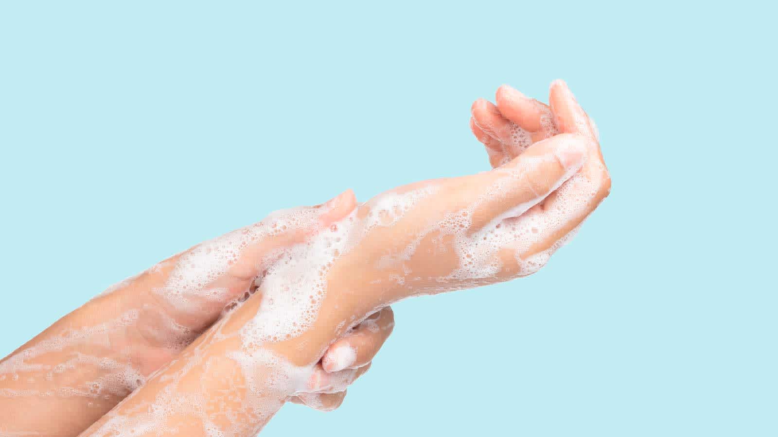 Lavage des bras avec du savon | Venus Lavage des bras avec du savon | Venus