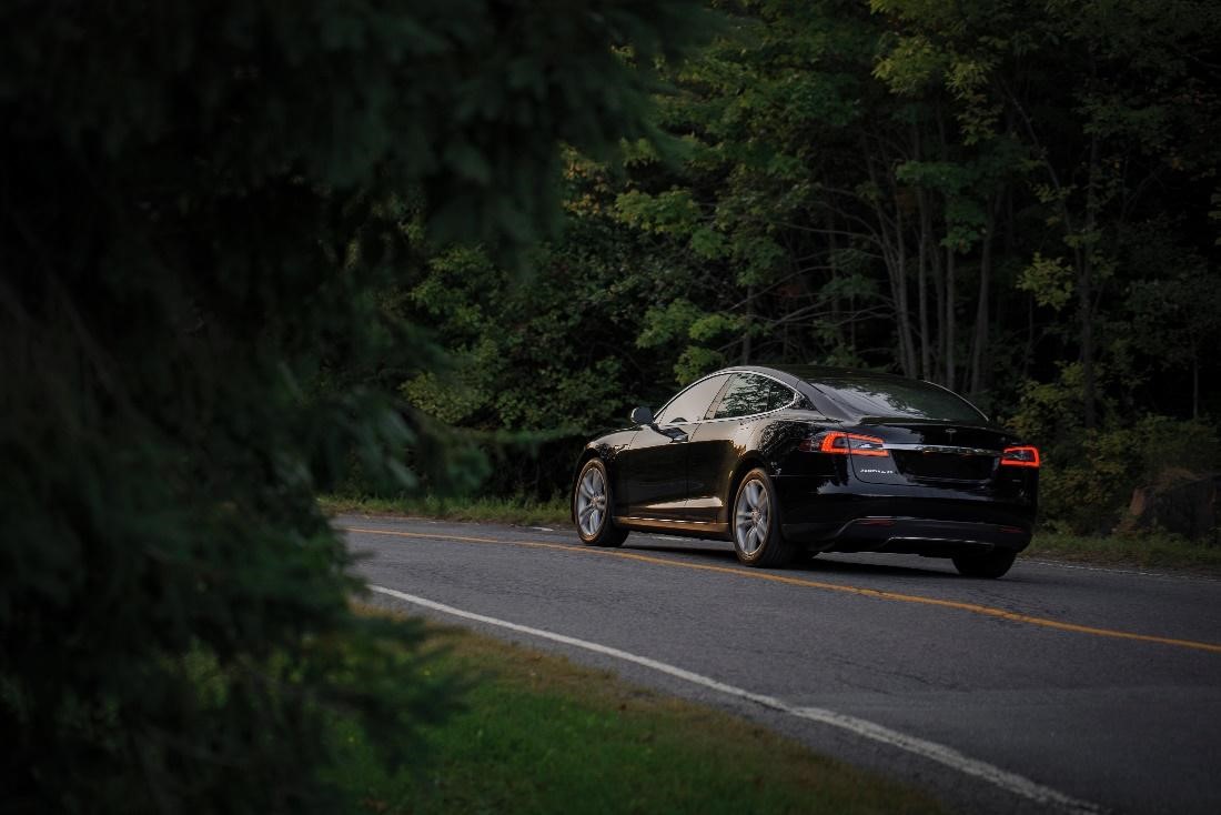 tesla-car
