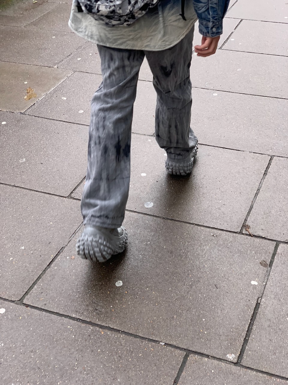 If you're getting fits off in central London, watch out - watch out because I'm photographing you from behind