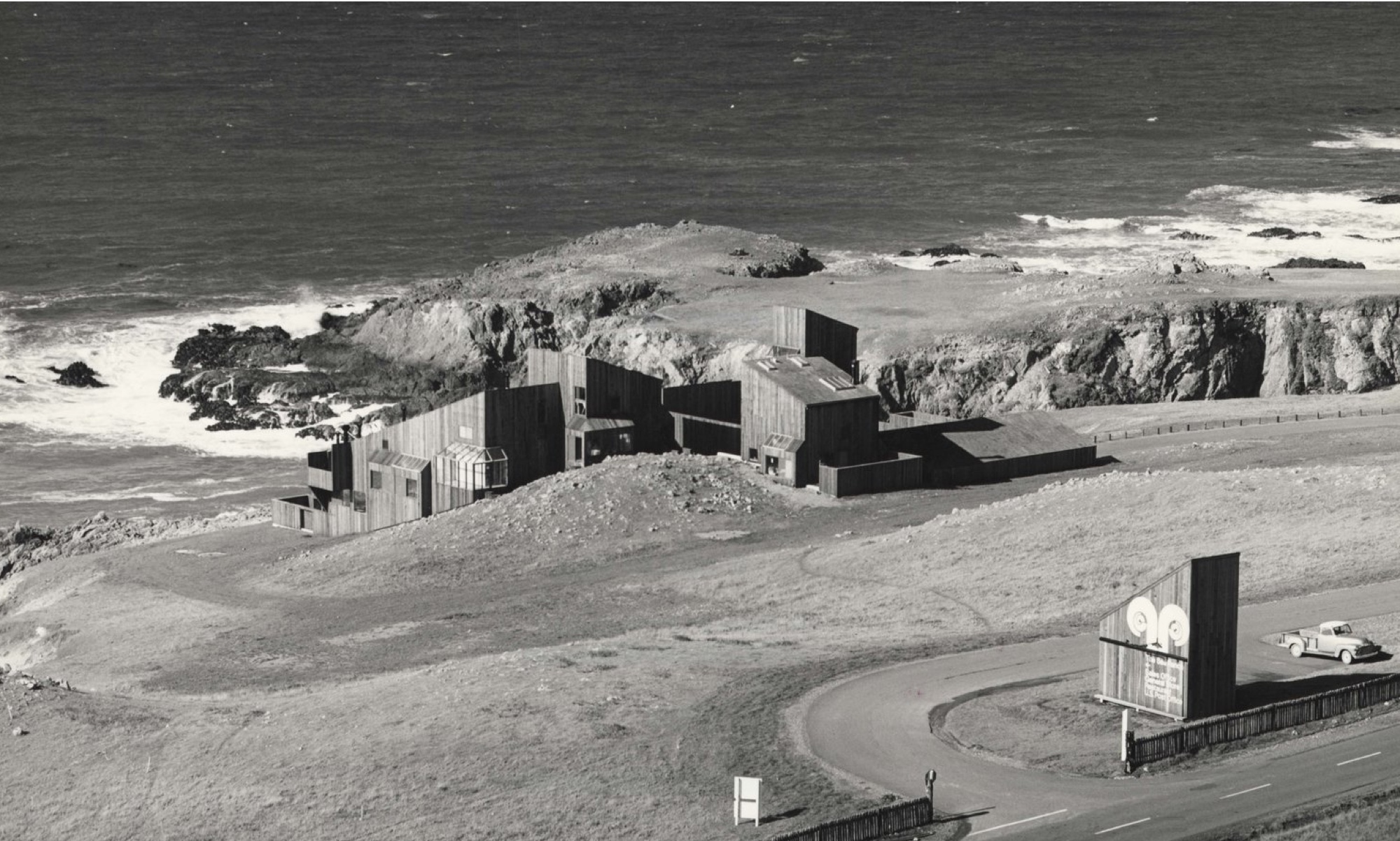 Condominium #1, the first building at Sea Ranch. Via the Lawrence Halprin archive at the University of Pennsylvania.