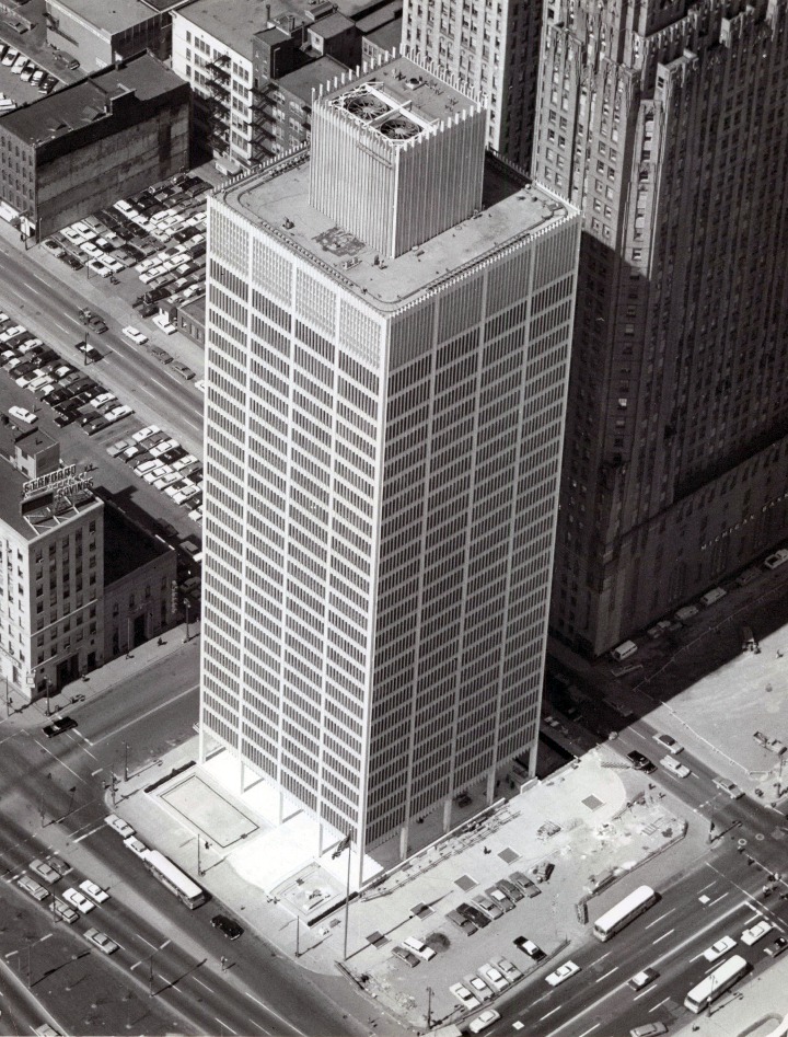 One Woodward in 1966. Image via the Wayne State University Yamasaki Legacy.