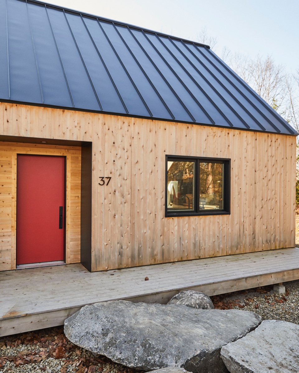 The exterior of Stella House was inspired by Scandinavian cabins and its natural surroundings.
