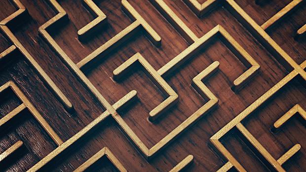 closeup-wooden-maze-870x490