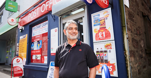 Mohammed Sarwar standing outside of the Blairgowrie Post Office