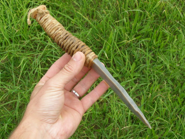 Pazourkový nůž – Dýka dlouhá čepel
