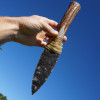 Pazourkový nůž – Dýka - listovitý hrot v losím parohu náhled