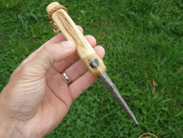 Pazourkový nůž – Ötziho nůž s rukojetí